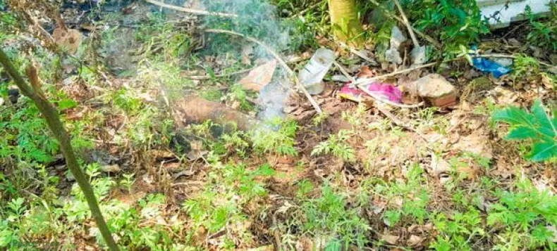 Tổ chức PeaceTrees VietNam tại Quảng Bình xử lý thành công một quả rocket có chứa phốt pho trắng đang bốc khói ở gần chợ Quán Hàu, Huyện Quảng Ninh